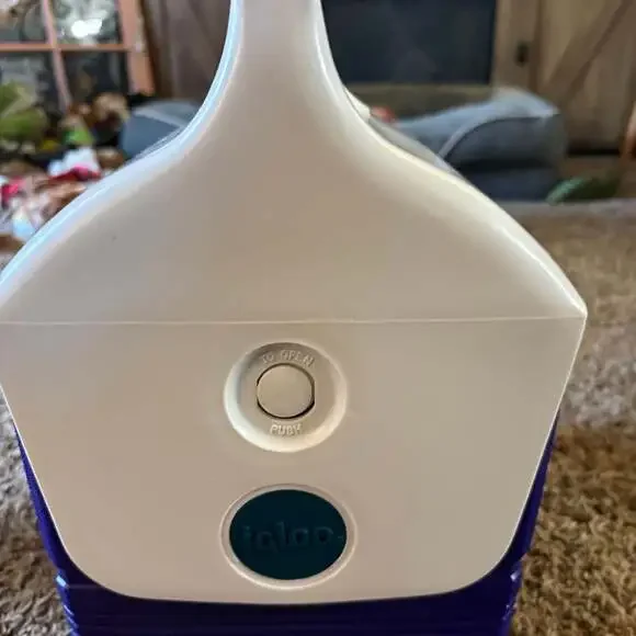 Igloo Little Playmate 7 Quart Cooler, White and Purple Vintage Y2K - Picture 2 of 4